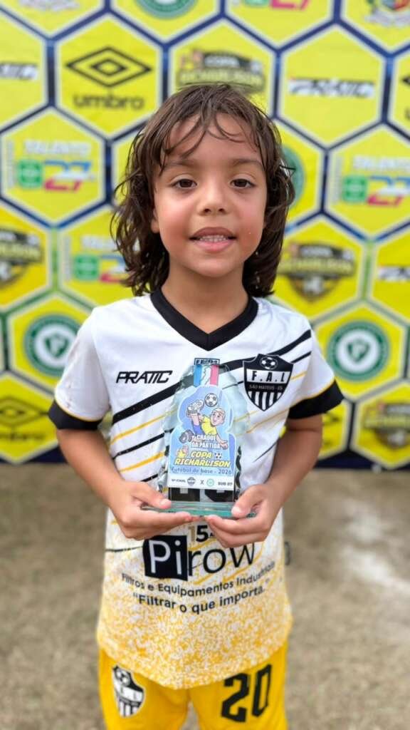 BENJAMIM NEVES LUNA LOPES